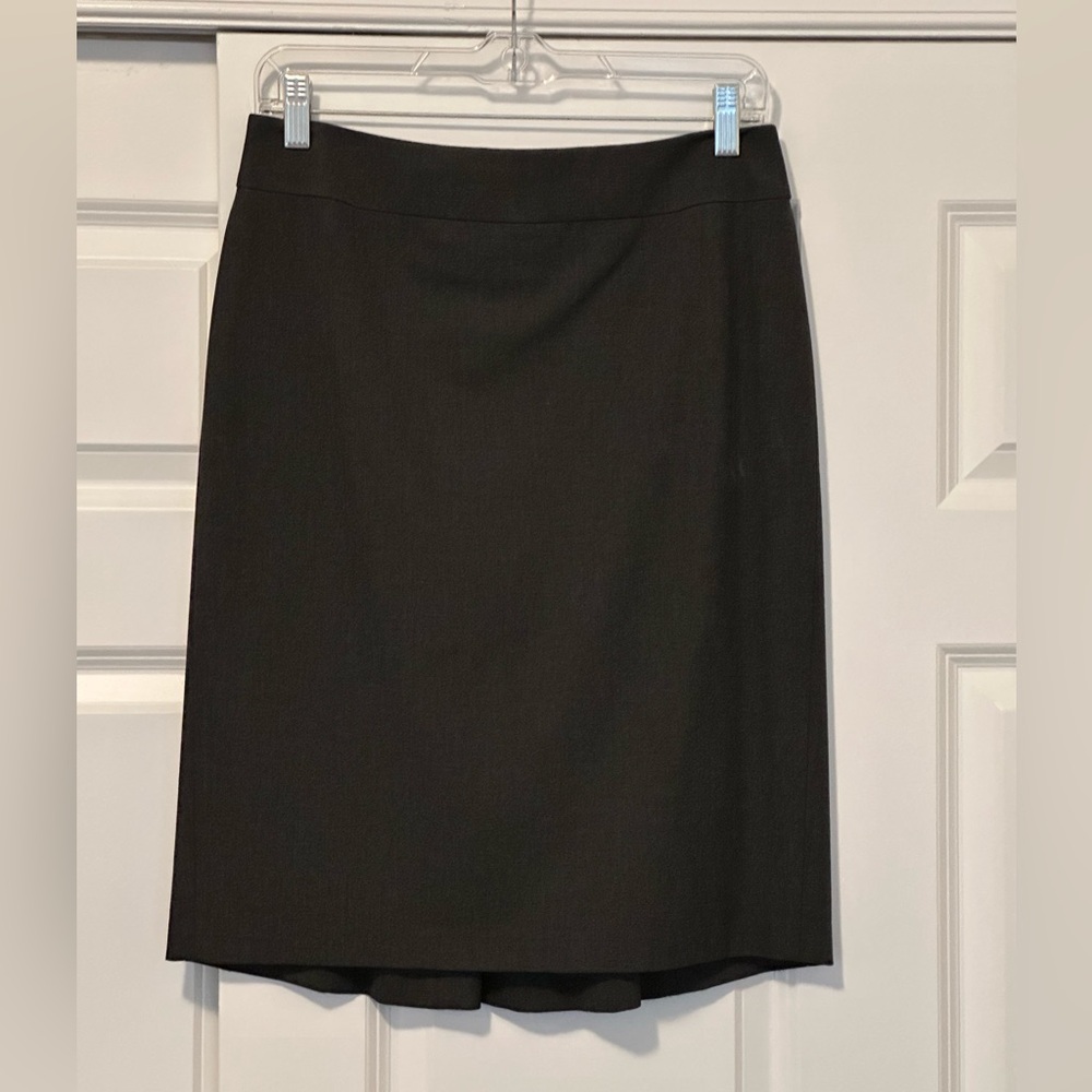 Charcoal Ann Taylor Pencil Skirt - suiting, like new